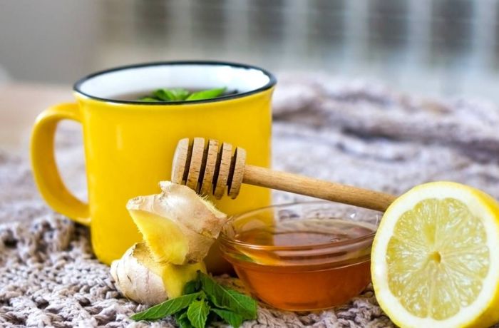 Cách uống chanh mật ong giảm cân còn có thể làm đẹp da nhờ đặc tính chống oxy hóa của mật ong giúp tiêu diệt các gốc tự do và bảo vệ làn da của bạn