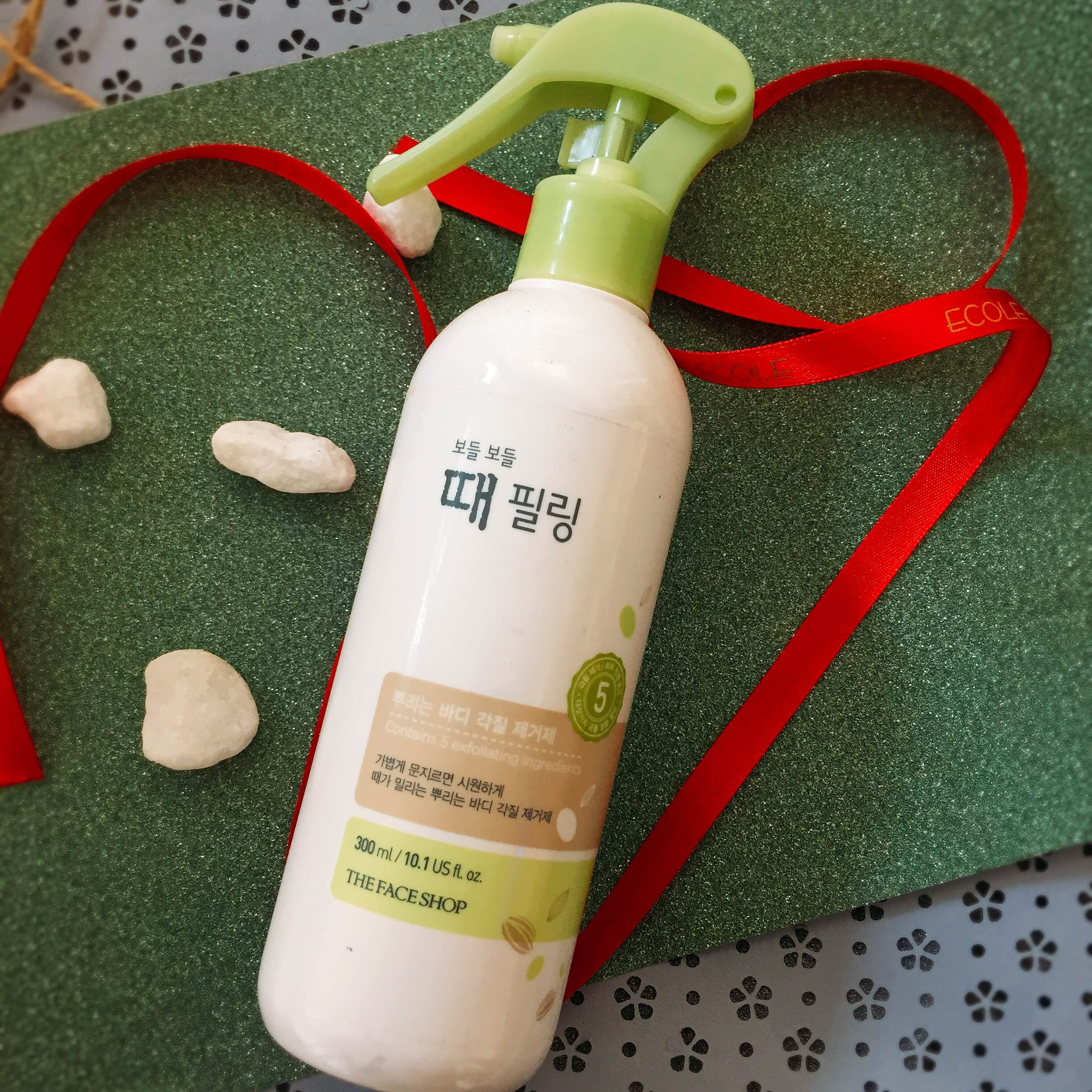 Sản phẩm tẩy tế bào chết body nổi tiếng, dễ dùng